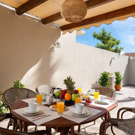 Casa Di Famiglia Rhodes